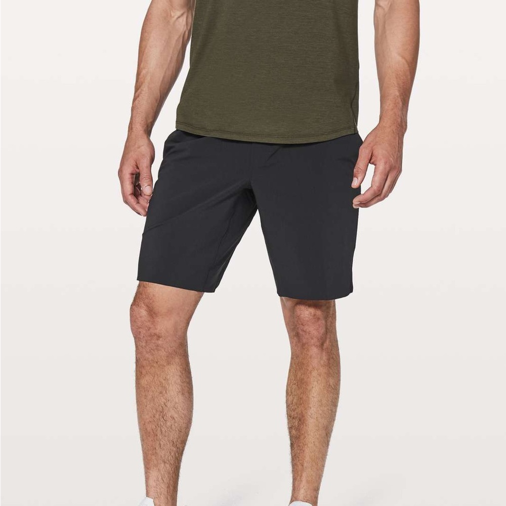 Lululemon T.H.E. Short License to Train 9”